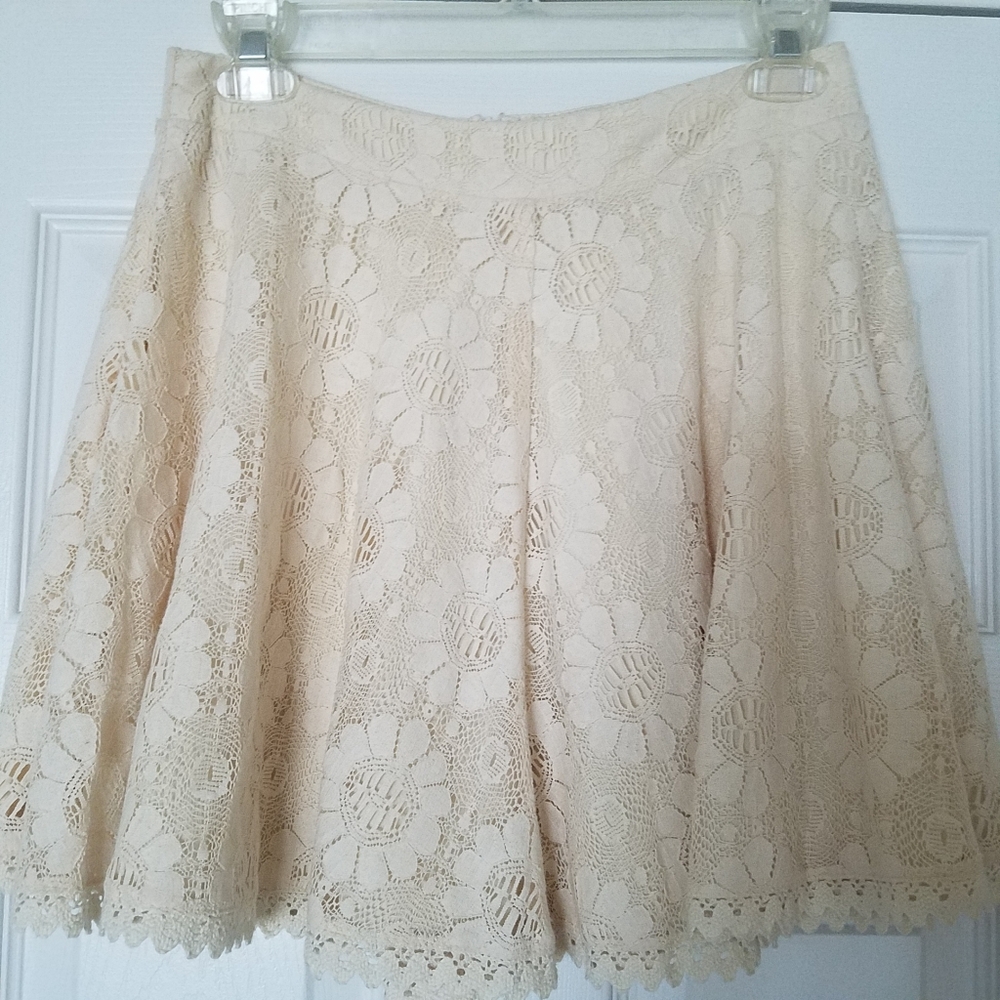 Cream Lace Overlay Danty Skirt Size S